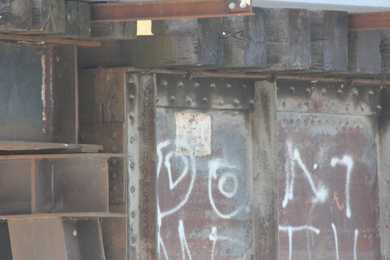 Missing plaque, main span